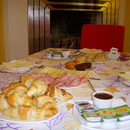 Neapolis Bed & Breakfast 3*
