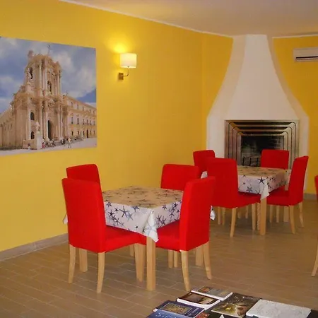 Bed & Breakfast Neapolis 3*
